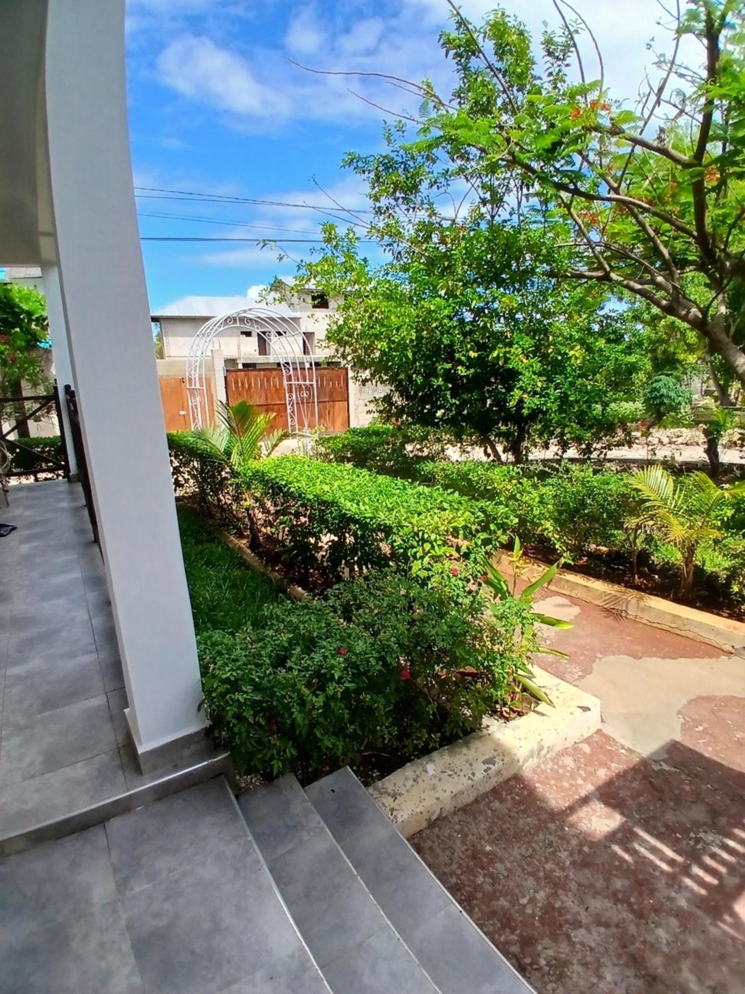 Majani Breeze Villa Nungwi Exterior photo