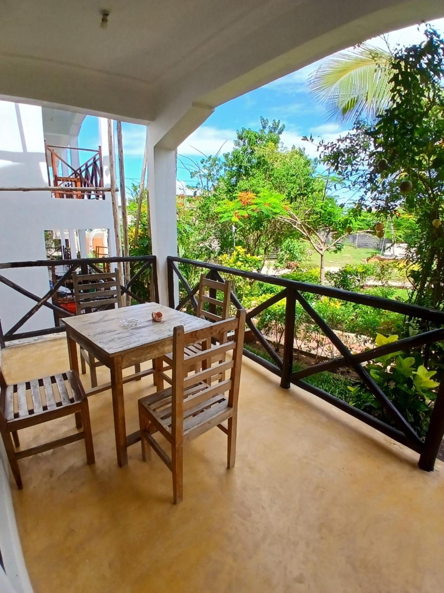 Majani Breeze Villa Nungwi Exterior photo